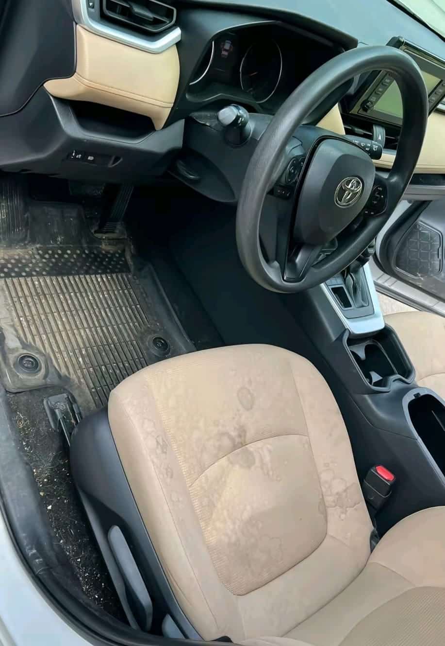 سيارة قبل الغسيل