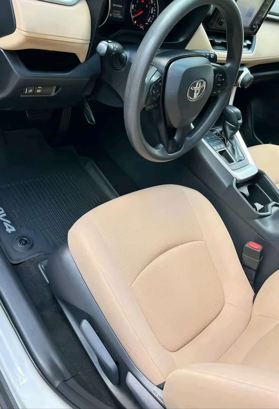 سيارة بعد الغسيل بالبخار