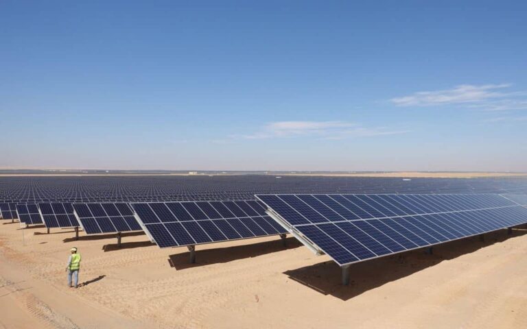 كيف تعزز الطاقة الشمسية القدرات الاقتصادية والتنموية في مصر؟