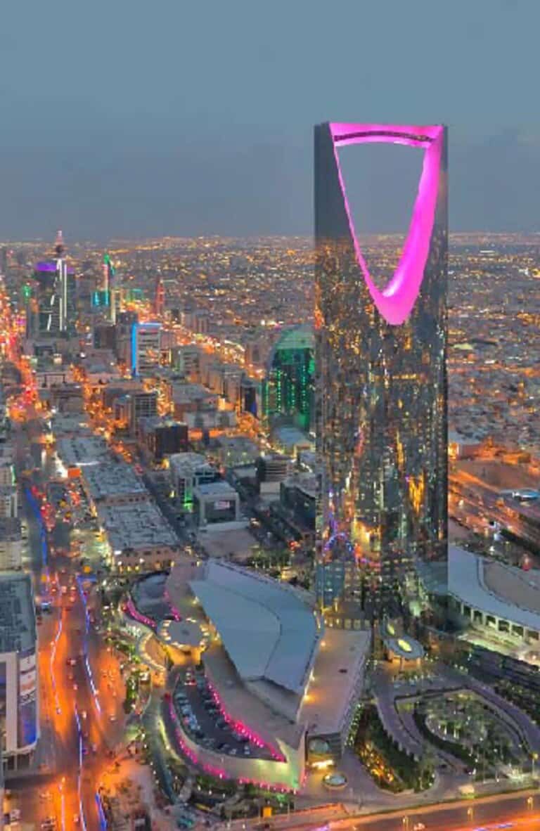 مشاريع رؤية 2030: كيف تعيد السعودية تشكيل اقتصادها؟
